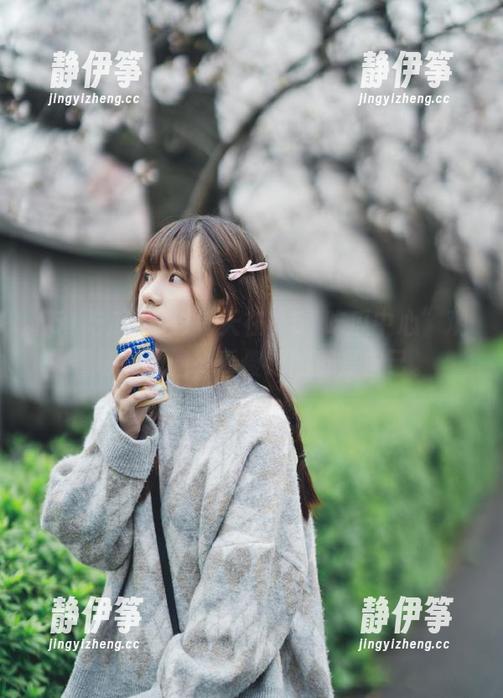 每天在“51吃瓜中心”观看奇葩新闻，看傻眼的都是自己。
