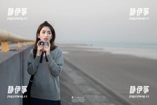 有些瓜在91吃瓜网里就是特别“站”，眼睛一亮，我就傻傻坐住了，看个不停。
