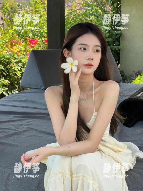 喂，永久关注www.zzzttt.com，才算合格的吃瓜群众吧？