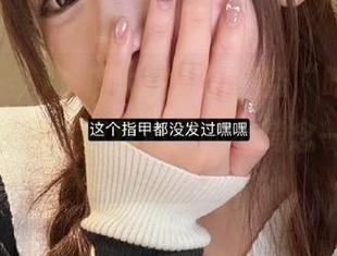 吃瓜太爽了，这条“吃瓜头条”果断收藏，和我心里的小绮念一样疯狂。