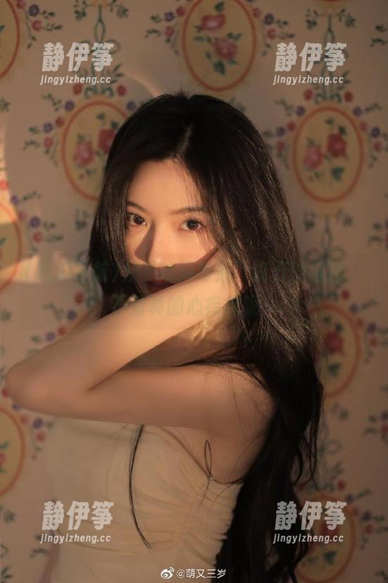 从“吃瓜导航”打开的链接，不看真的心痒痒呢～
