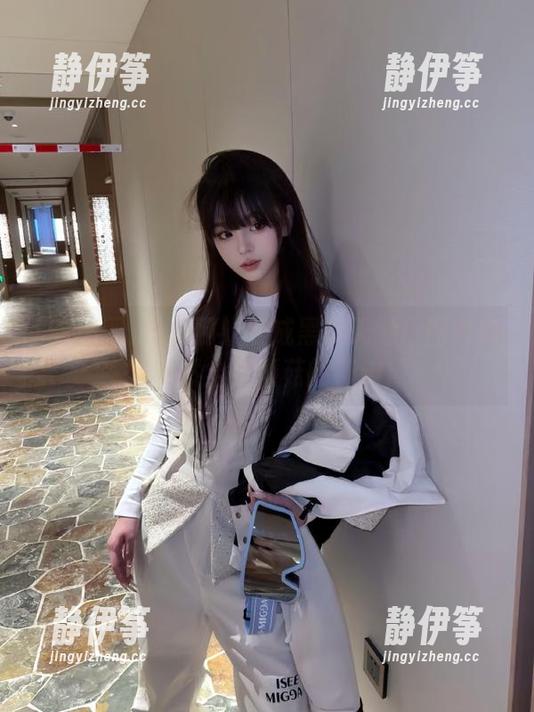 吃瓜网蜕变成黑料天地：网页内容竟然全是蘑菇的花边！