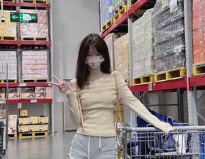 跟着黑料不打样ios过日子，生活好像更有戏了。