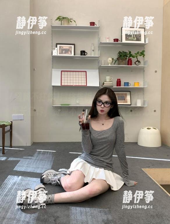 网络告诉我，黑料不打烊,万里长征传，资源不断，咳咳，谁不会心动？