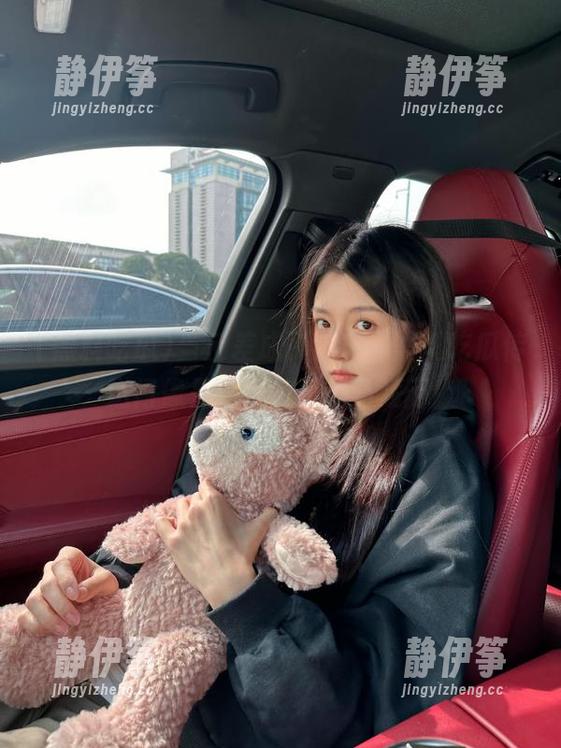 当反差成了常态，黑料吃瓜传送门像是一场疯玩的马戏团！