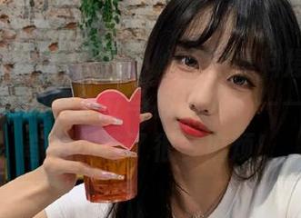 一不小心点到黑料爆料网的链接，我的脑袋立马被填满了——果然好奇心创造了很多麻烦！