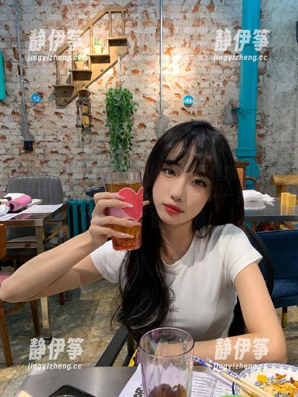 一不小心点到黑料爆料网的链接，我的脑袋立马被填满了——果然好奇心创造了很多麻烦！