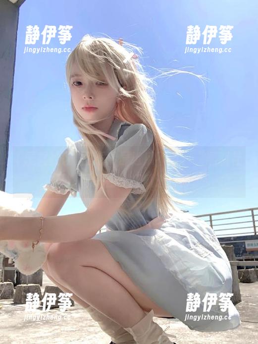 怪不得最近瓜不断，“黑料社区”网站在线打瓜进行时。