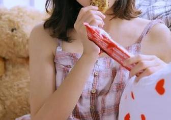 黑料社区的资源入口看似普通，其实涵盖了各种意外和喧闹，进来吧，你的好奇心会被激发的～