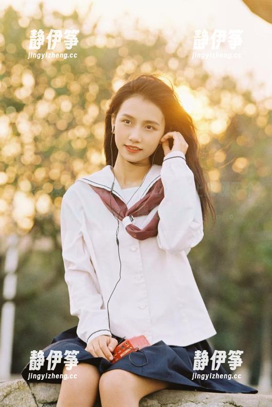 我在黑料网站app上发现了个免费吃瓜的秘密，感觉怪怪的。。。