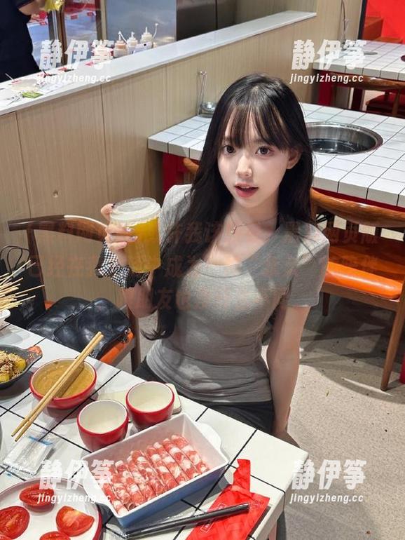 或许我该接受，黑料网页版已经在我生活中成为一种“永久”的陪伴，跟朋友也没什么不同。